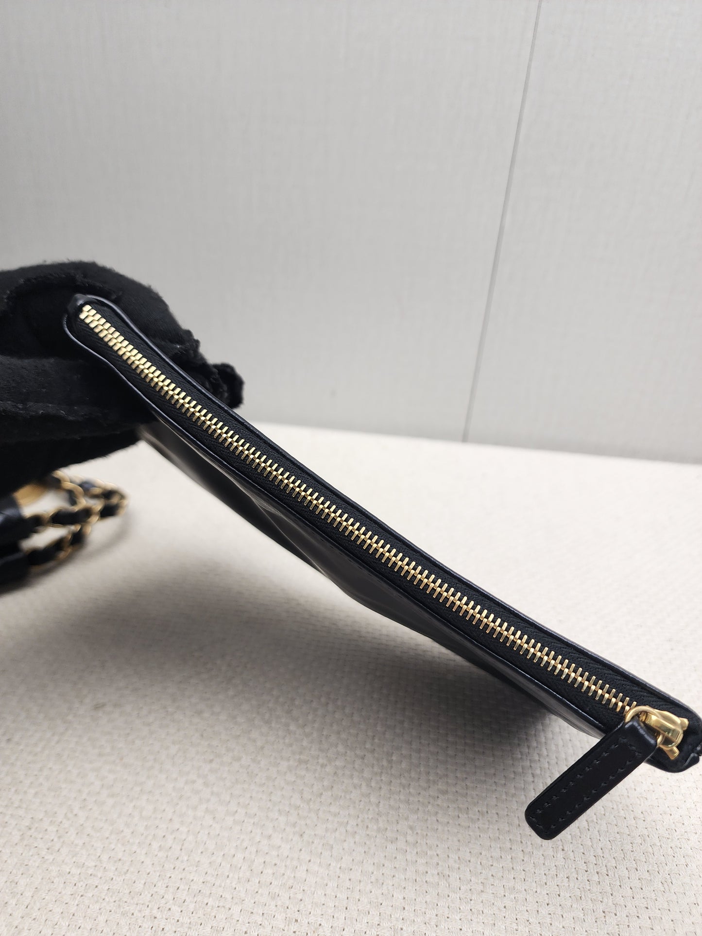 Chanel Black Calfskin Small 22 (GHW)