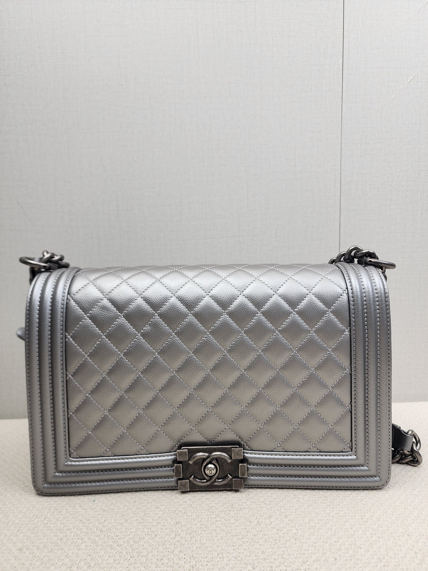 Chanel Metallic Silver Caviar New Medium Boy (RHW)