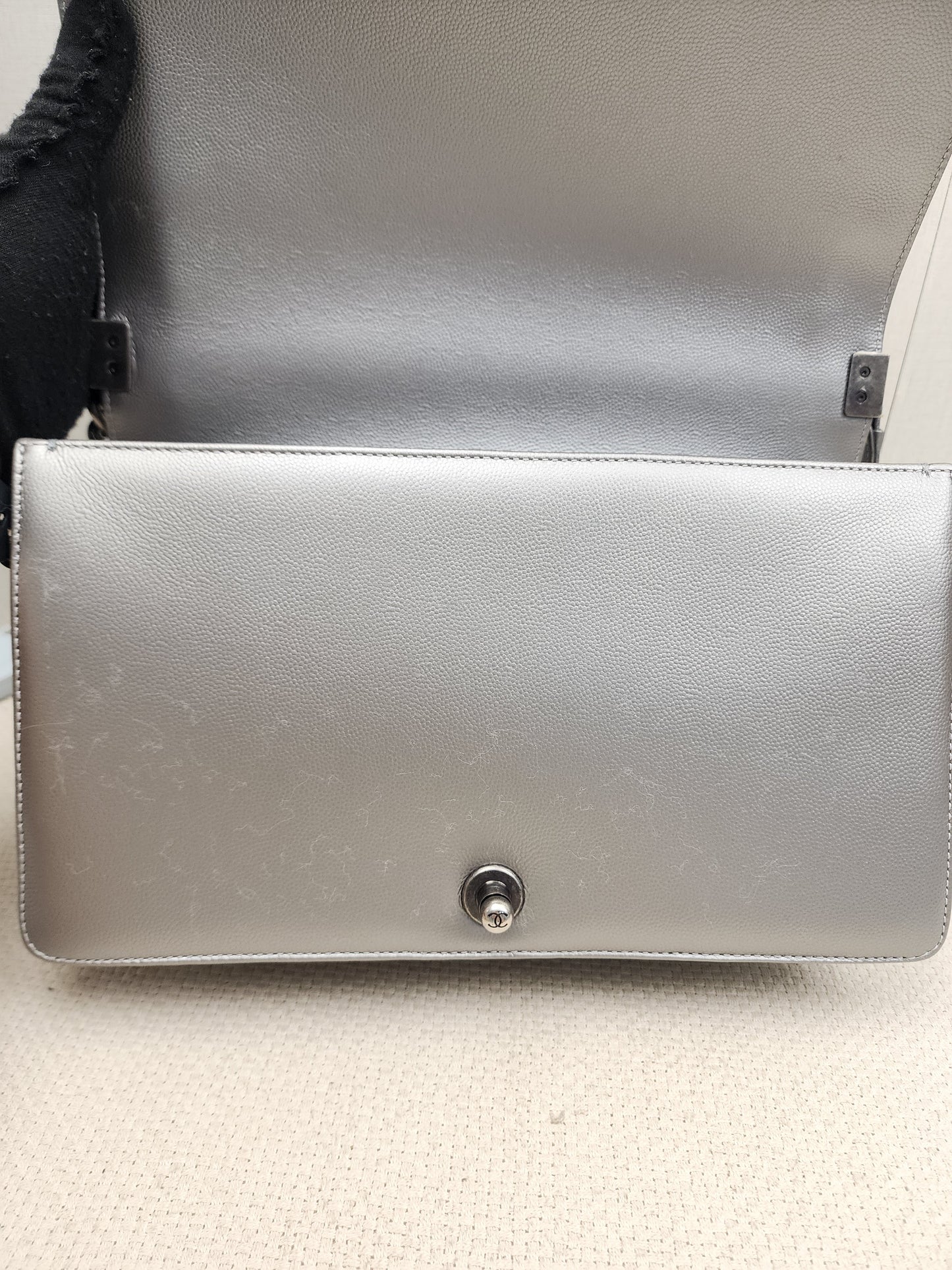 Chanel Metallic Silver Caviar New Medium Boy (RHW)