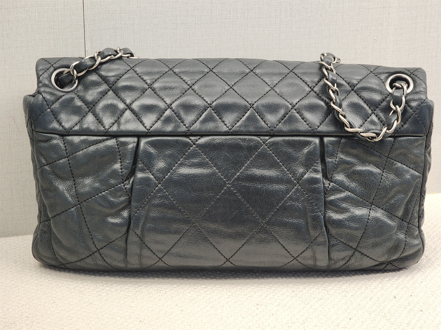 Chanel Black Iridescent Calfskin Coco Pleats Dlap (RHW)