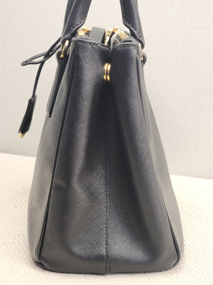 Prada Black Saffiano Medium Galleria