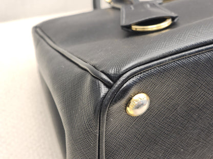 Prada Black Saffiano Medium Galleria