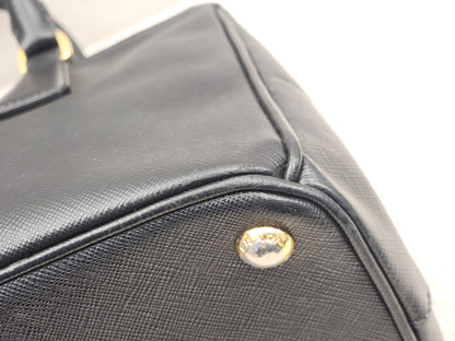 Prada Black Saffiano Medium Galleria