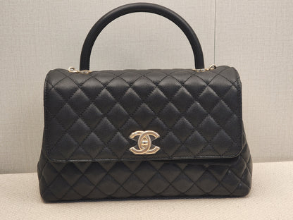 Chanel Black Caviar Medium Coco Handle (LGHW)