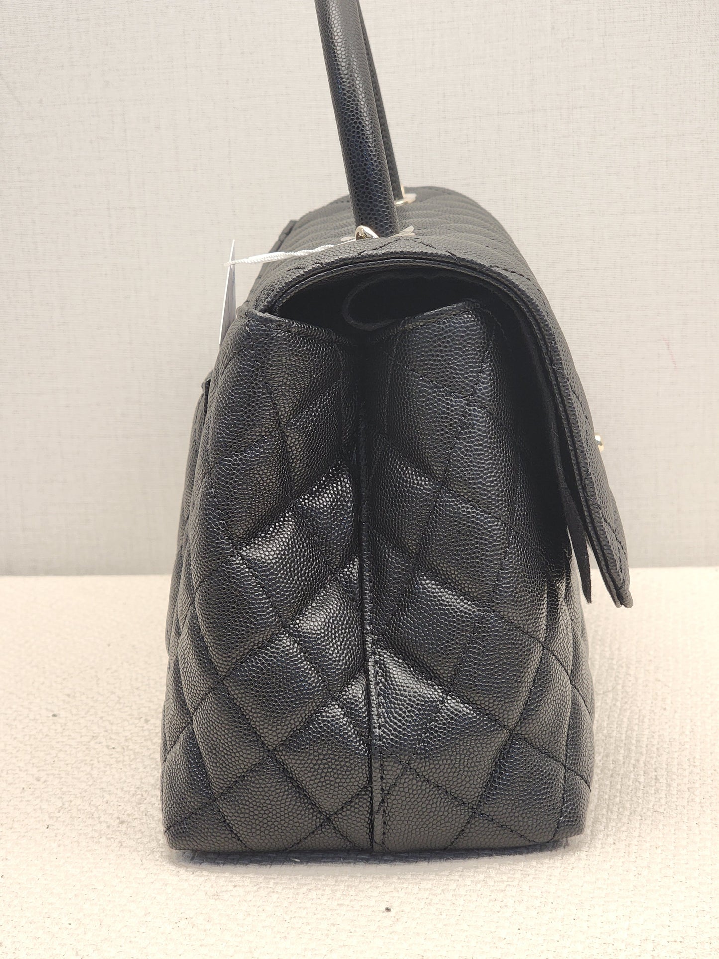 Chanel Black Caviar Medium Coco Handle (LGHW)
