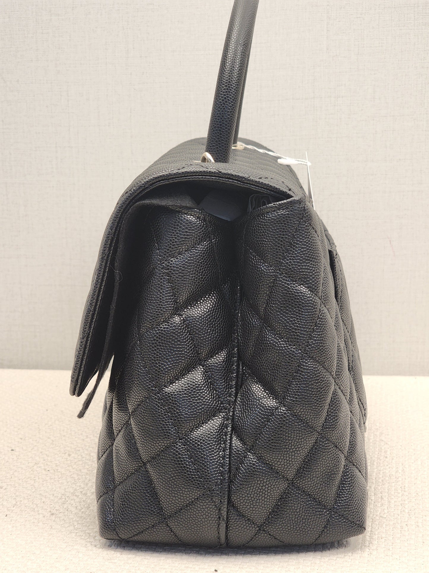 Chanel Black Caviar Medium Coco Handle (LGHW)