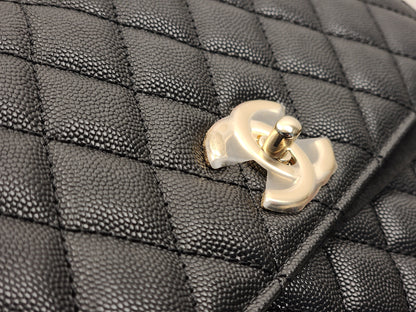 Chanel Black Caviar Medium Coco Handle (LGHW)