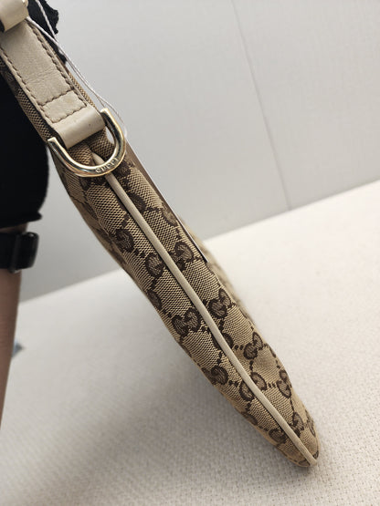 Gucci Beige Monogram Canvas New Brit Hobo