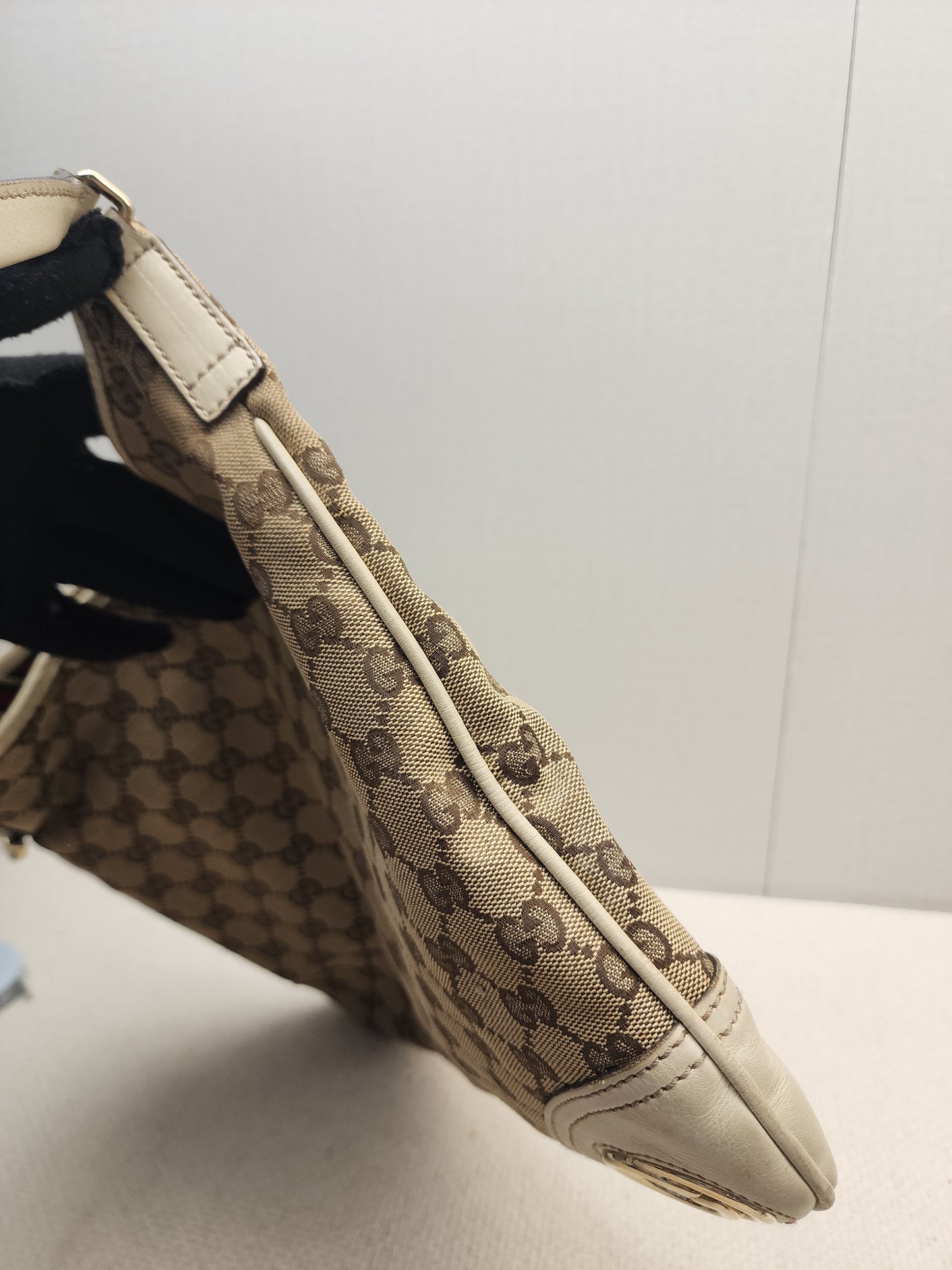 Gucci Beige Monogram Canvas New Brit Hobo