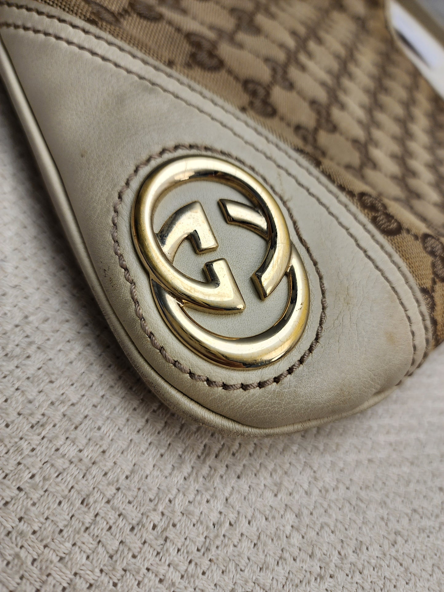 Gucci Beige Monogram Canvas New Brit Hobo