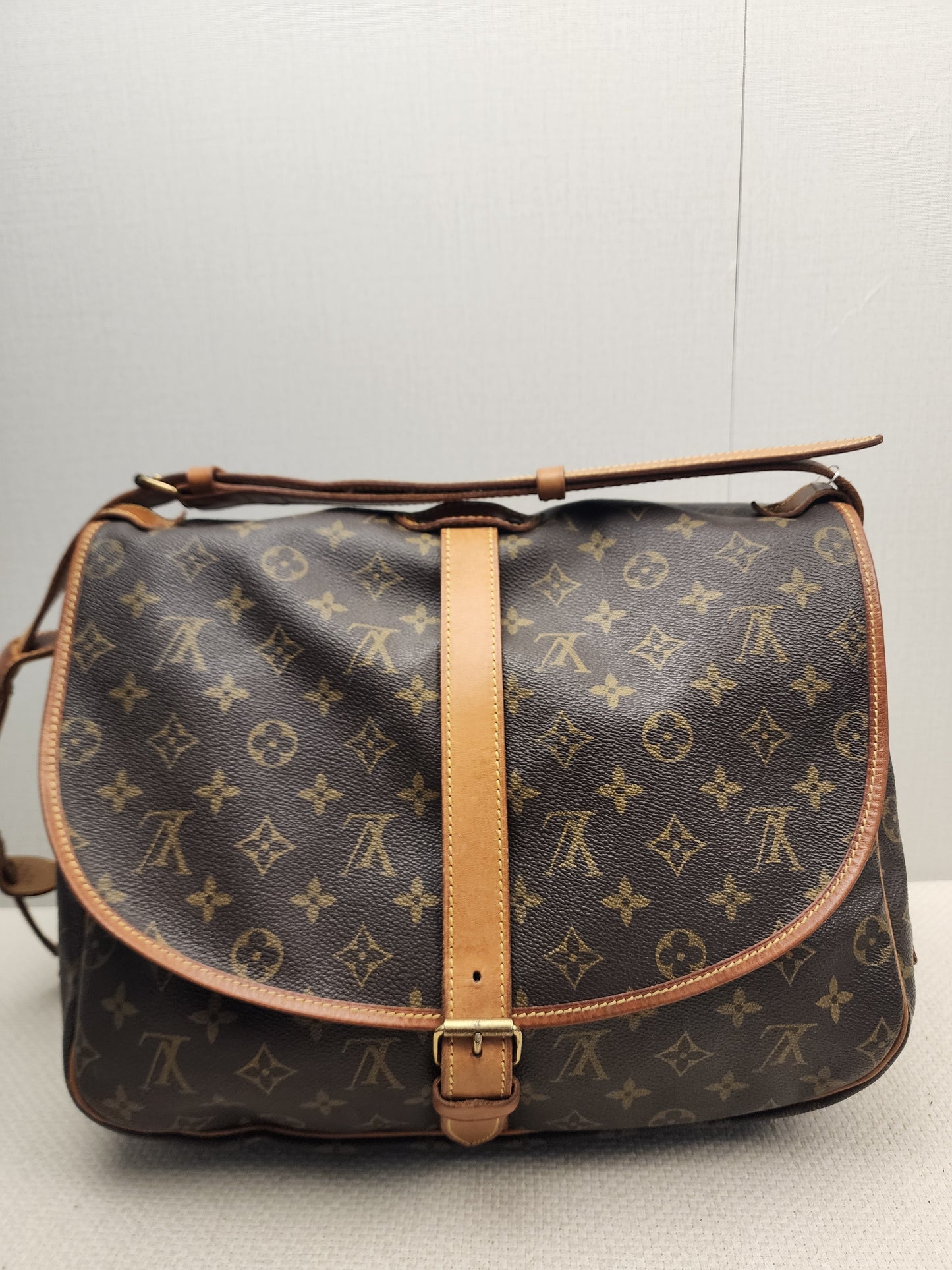 LV Monogram Saumur 35