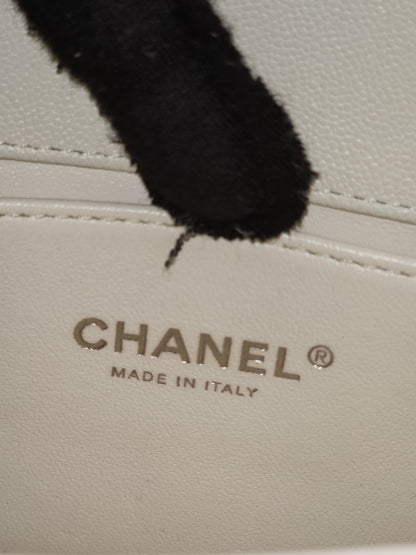Chanel White Caviar Small Boy Flap Bag (RHW)