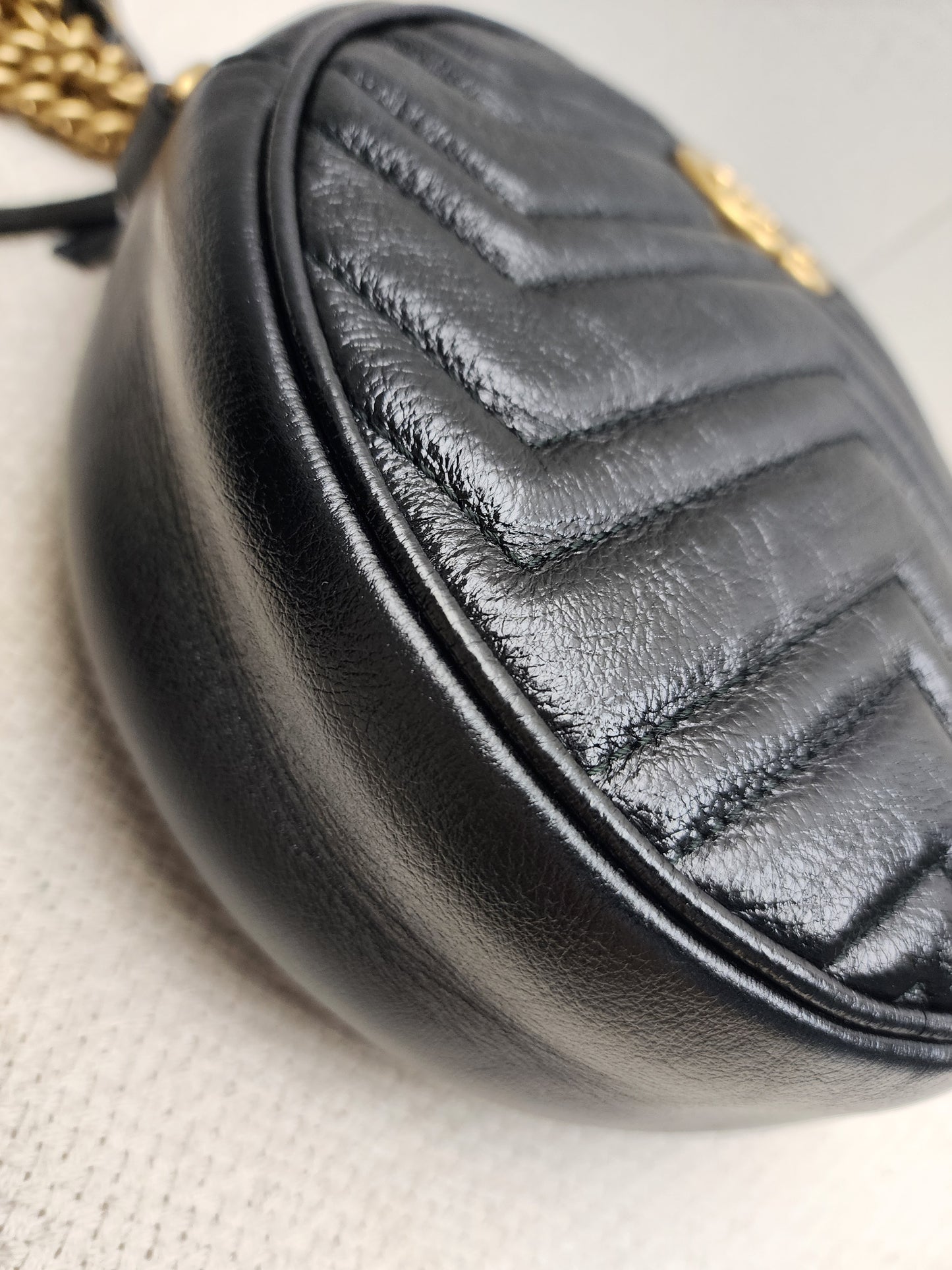 Gucci Black Marmont Round Chain Bag
