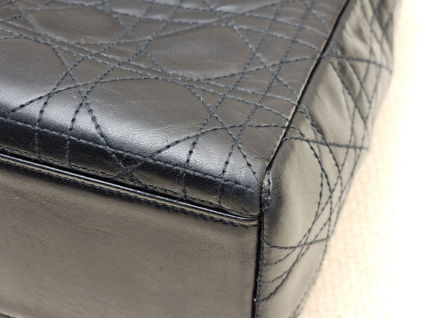 Dior Black Vintage Lambskin Medium Lady Dior (GHW)