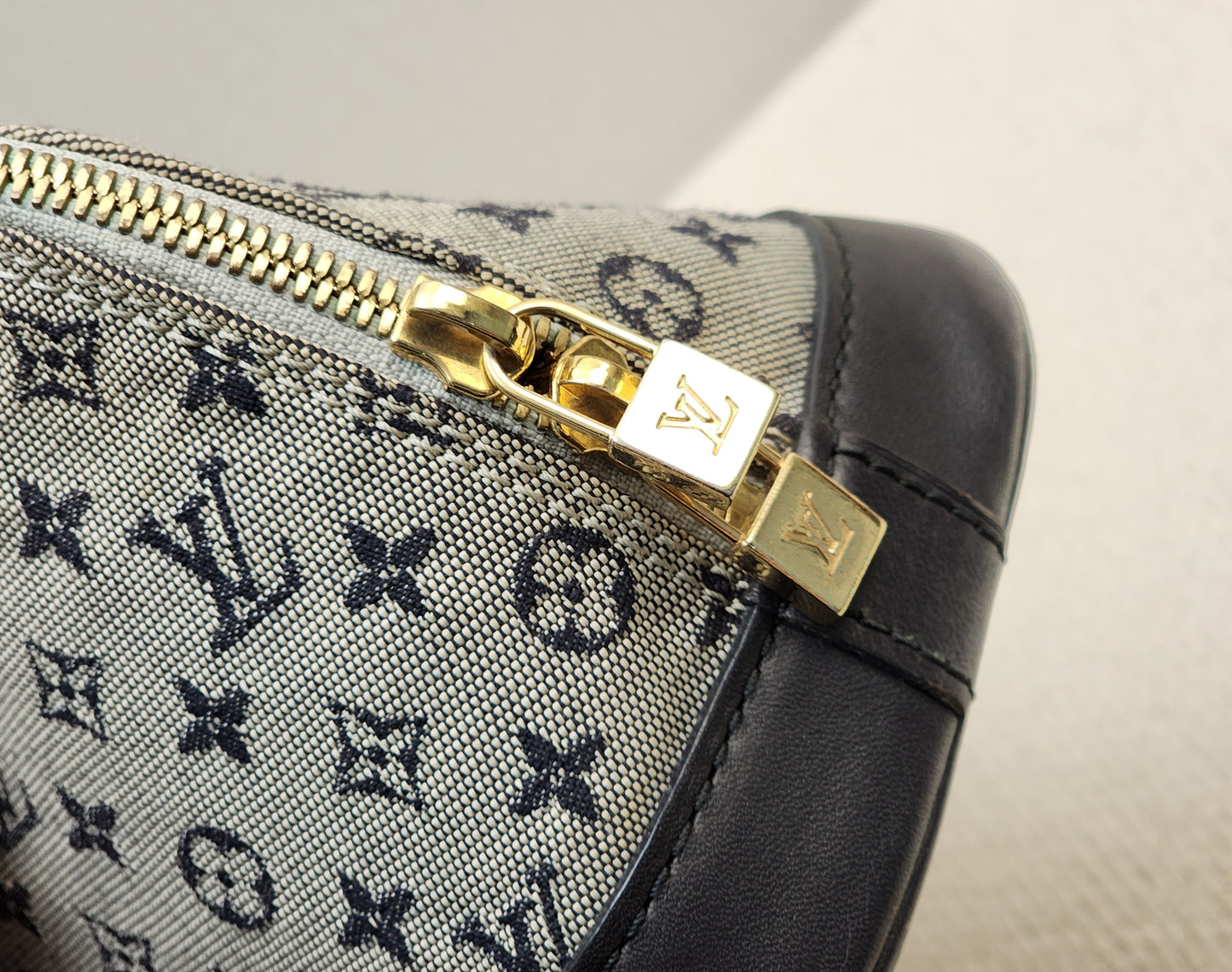LV Navy Mini Lin Horizontal Alma