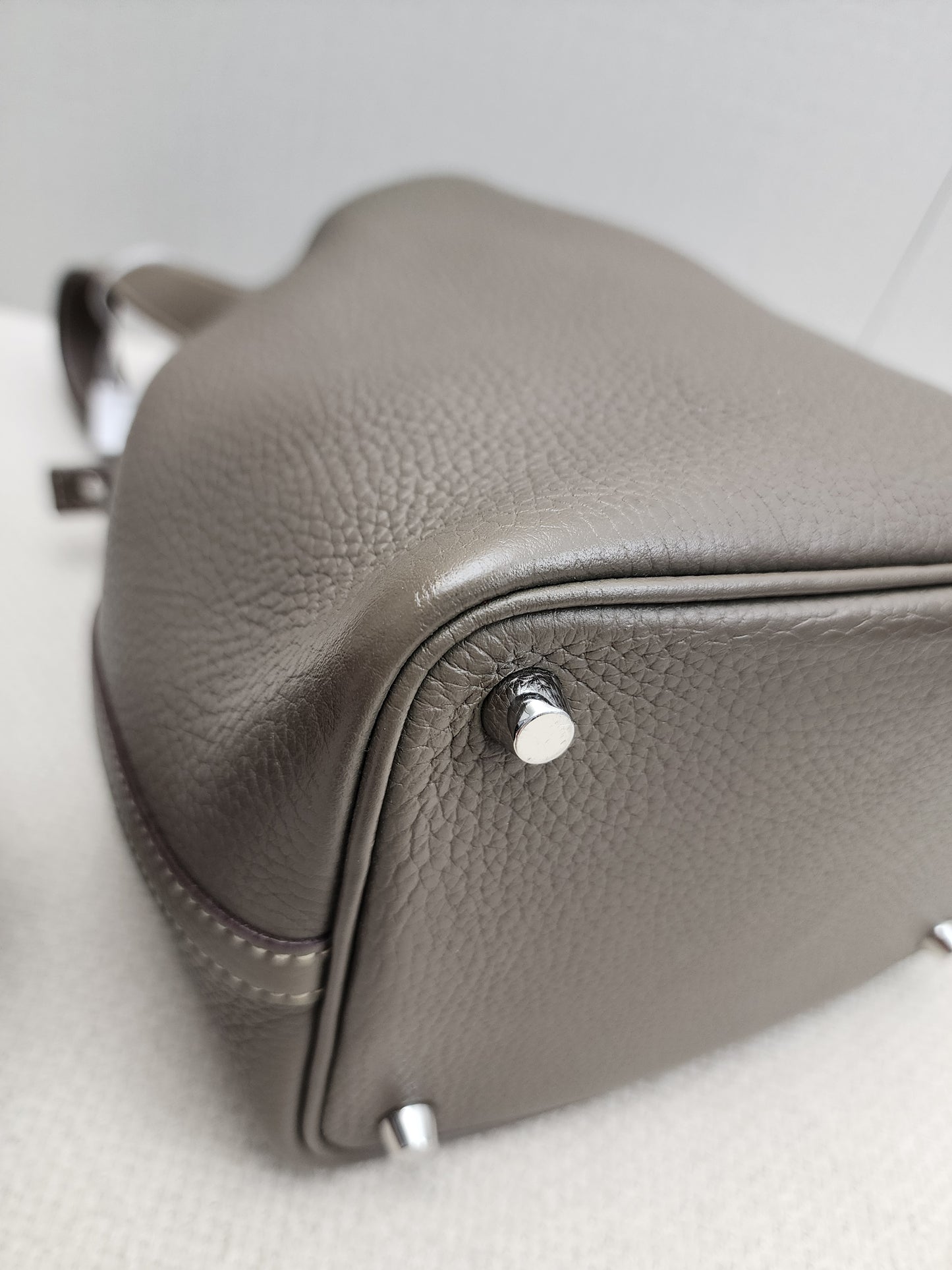 Hermes Etoupe Picotin 18 (PHW)