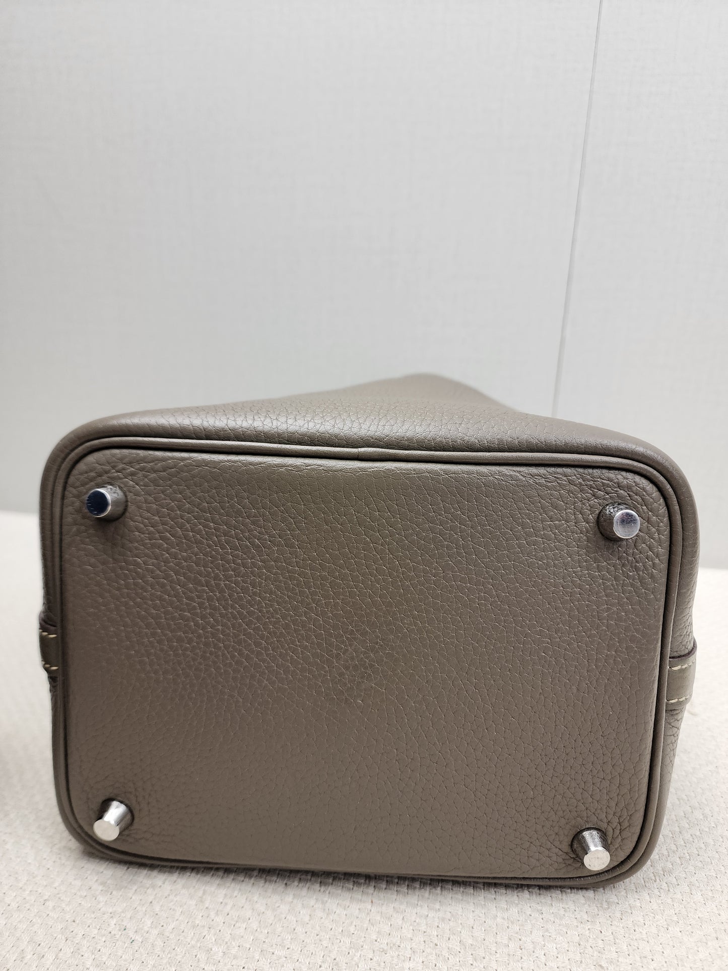 Hermes Etoupe Picotin 18 (PHW)