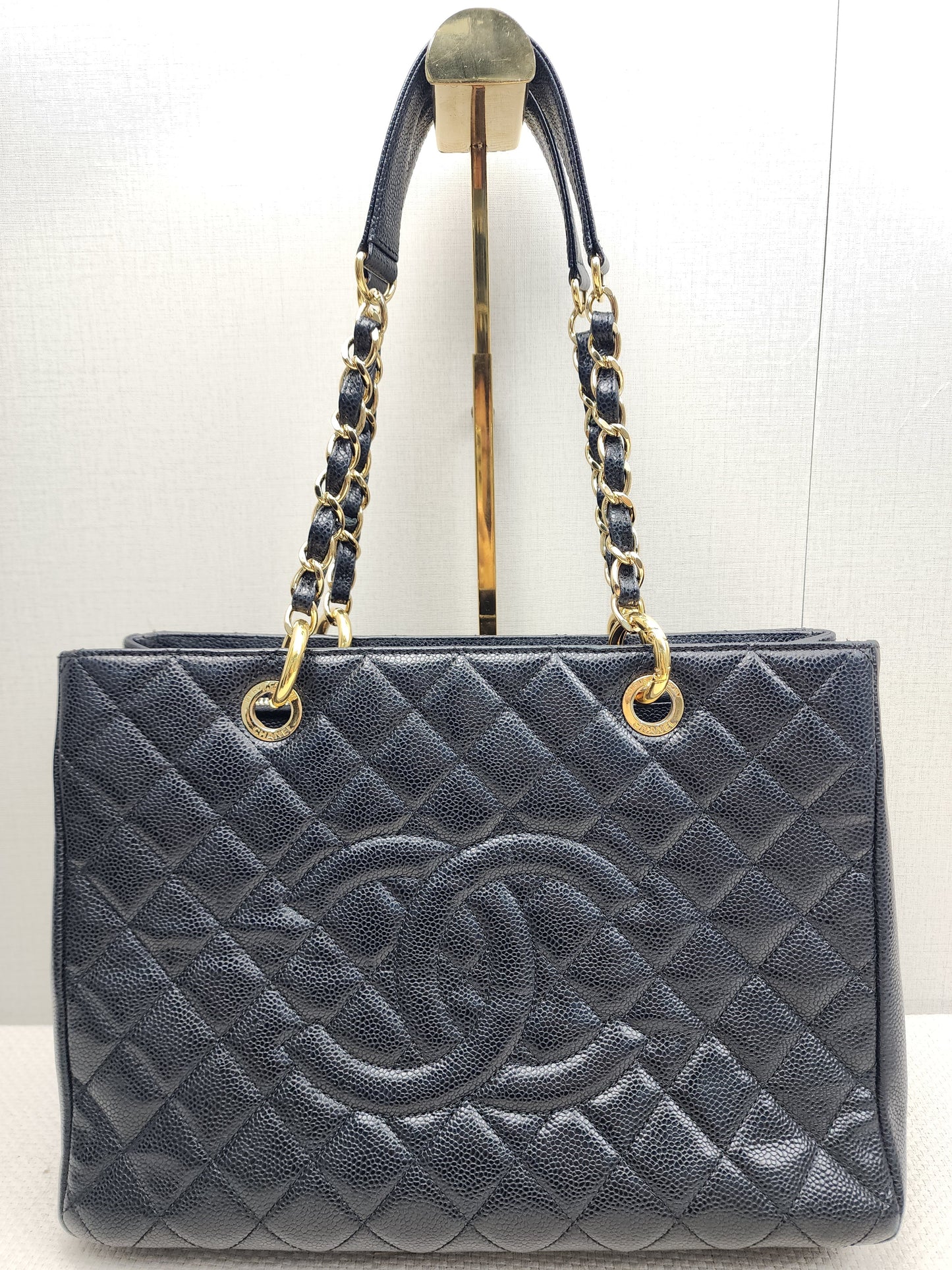 Chanel Black Caviar GST (GHW)