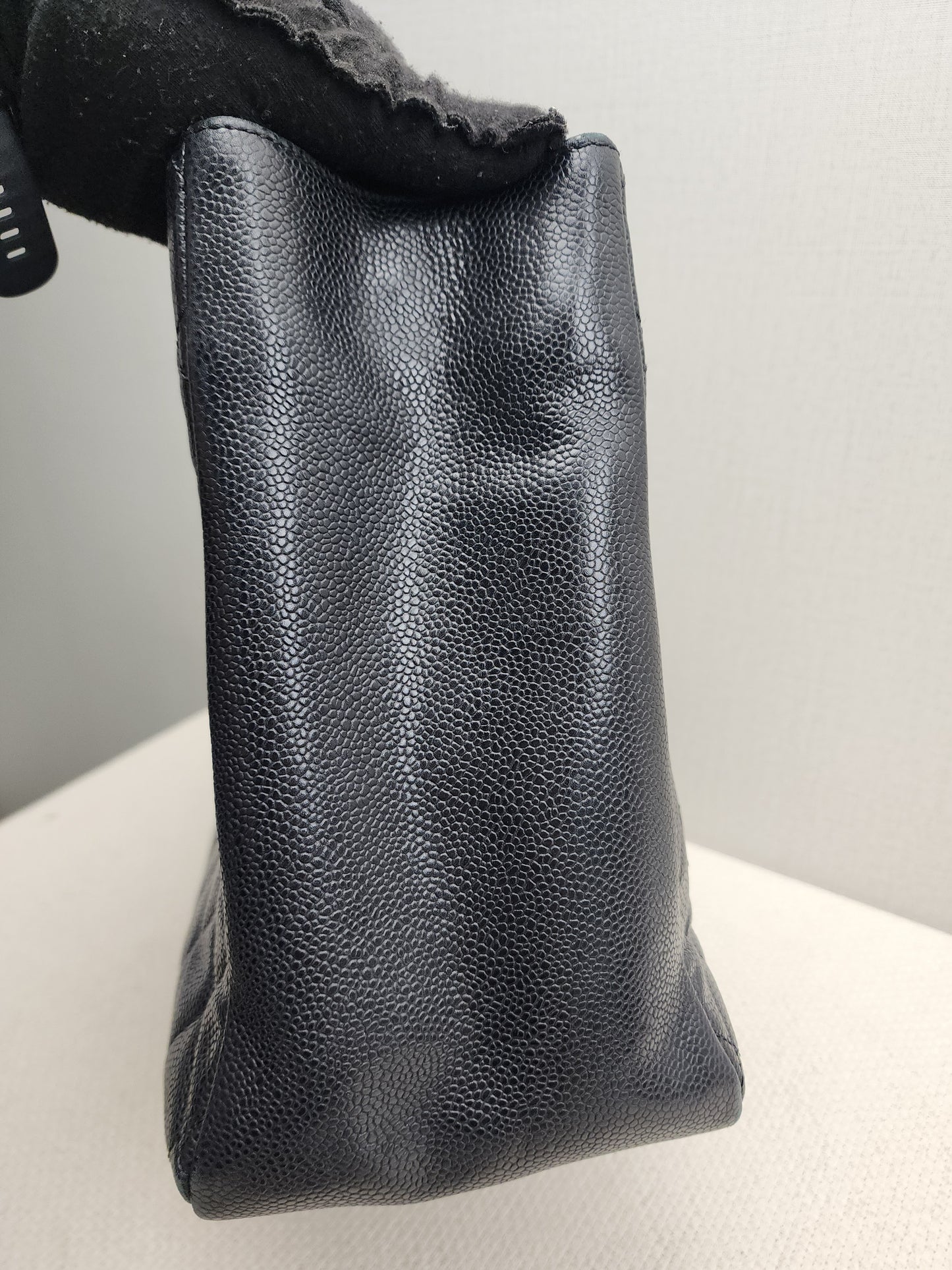 Chanel Black Caviar GST (GHW)
