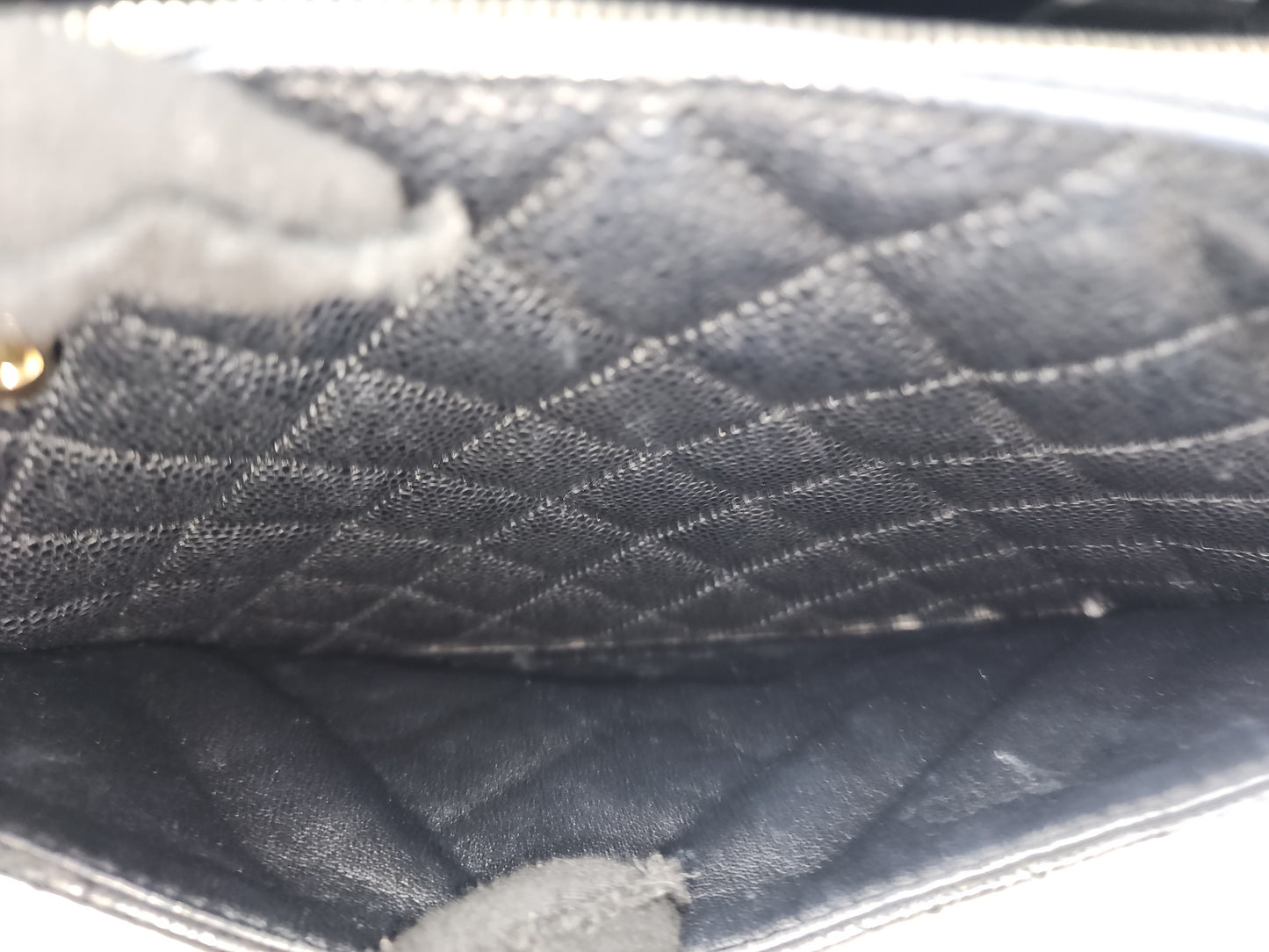 Chanel Black Caviar GST (GHW)