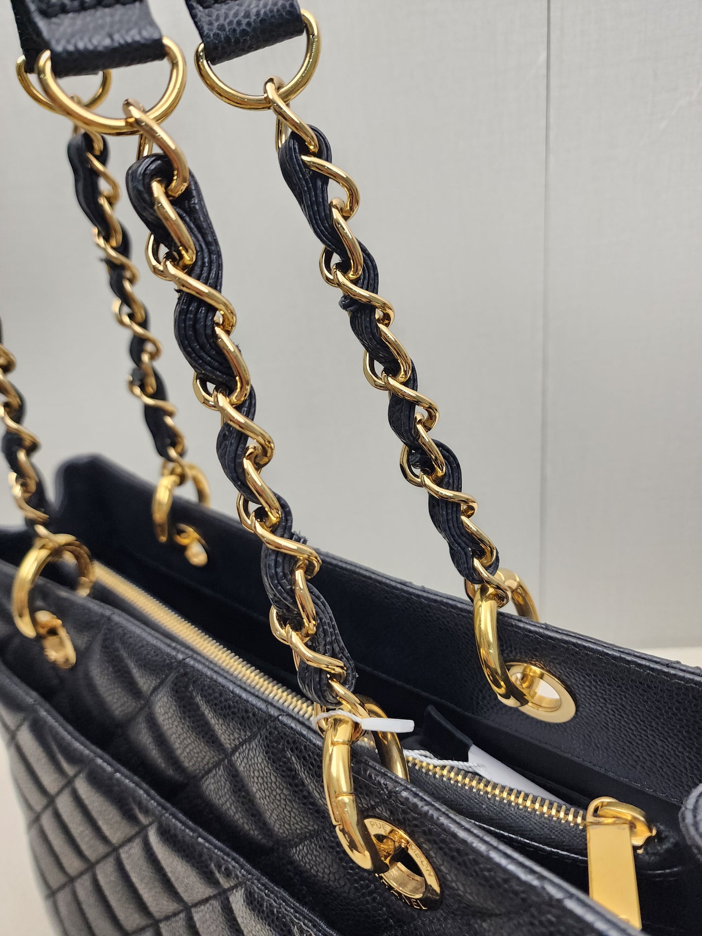 Chanel Black Caviar GST (GHW)