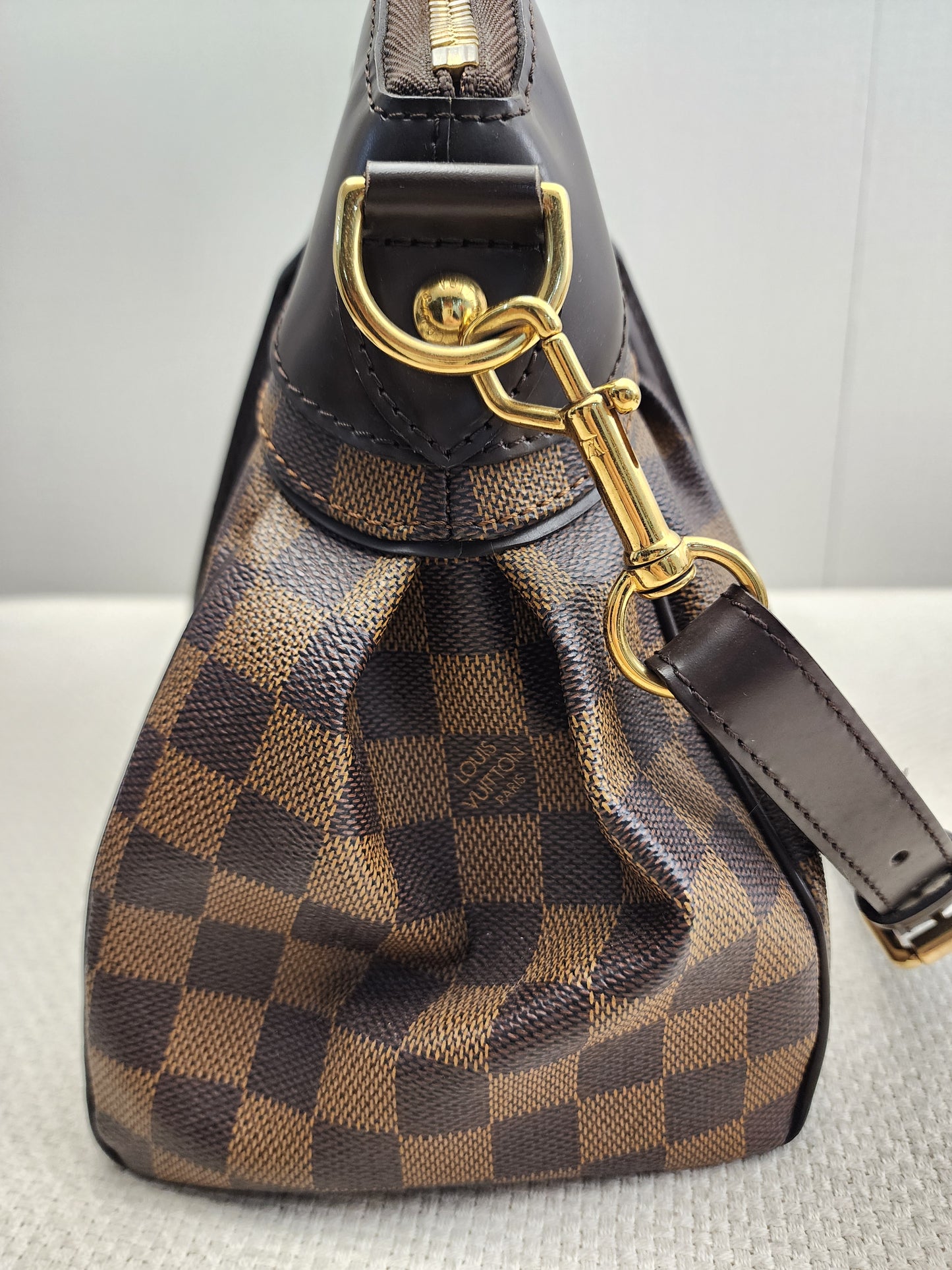 LV Damier Ebene Trevi PM