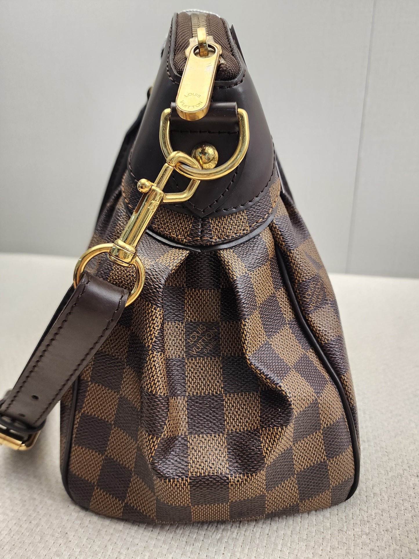 LV Damier Ebene Trevi PM