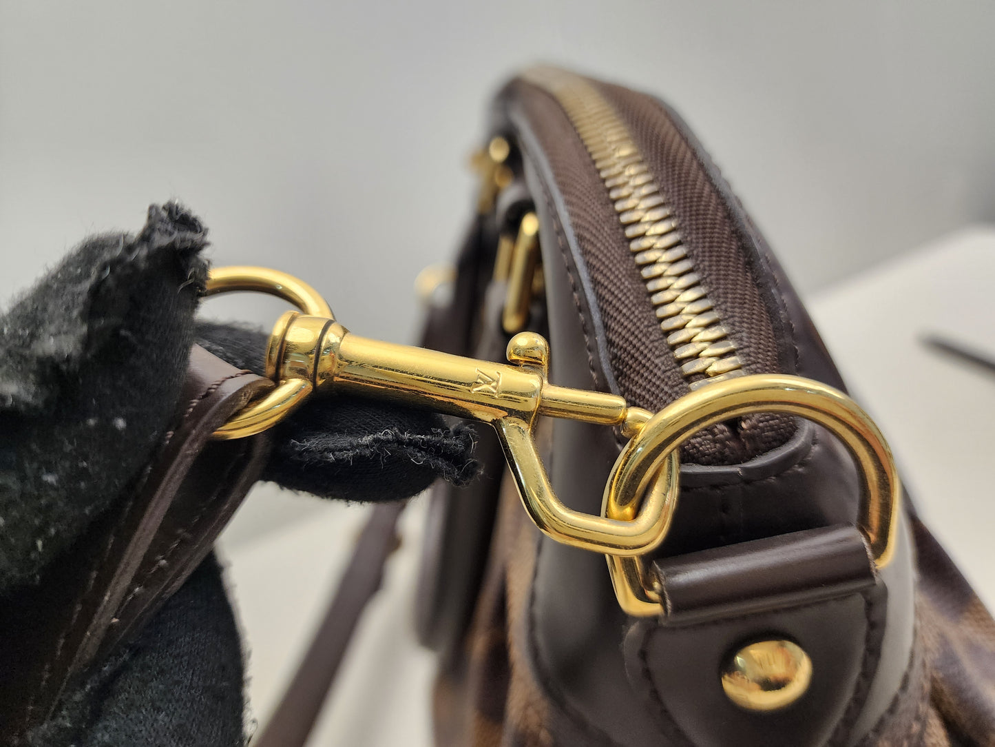 LV Damier Ebene Trevi PM