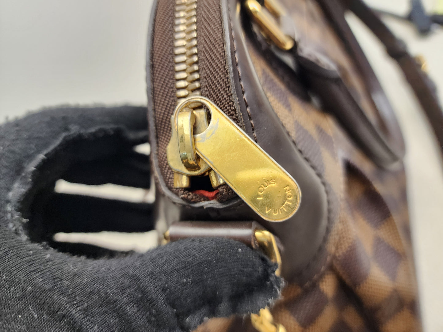 LV Damier Ebene Trevi PM