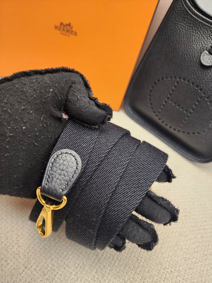 Hermes Taurillon Clemence Mini Evelyne (GHW)