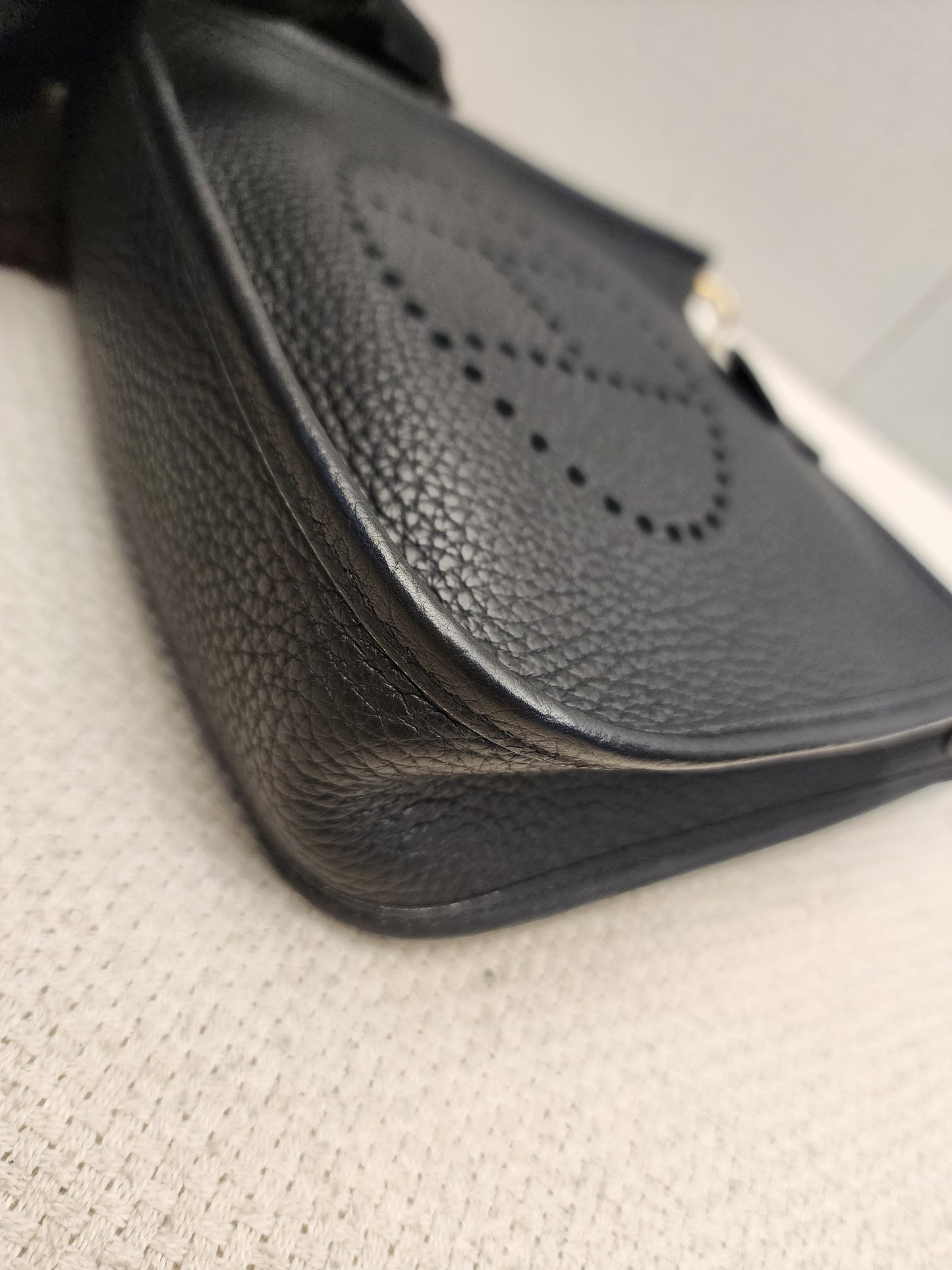 Hermes Taurillon Clemence Mini Evelyne (GHW)