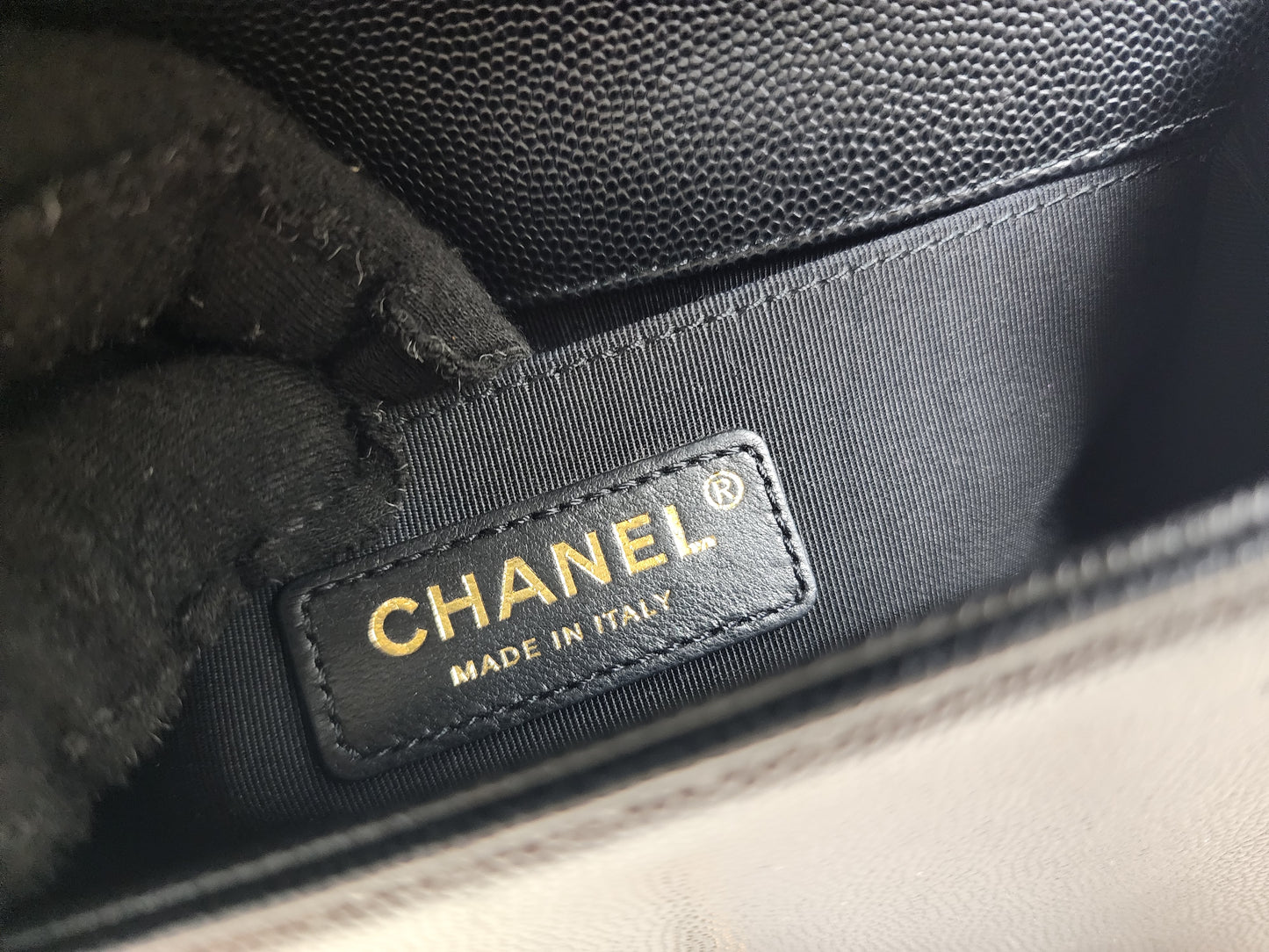 Chanel Black Caviar Small Boy (GHW)