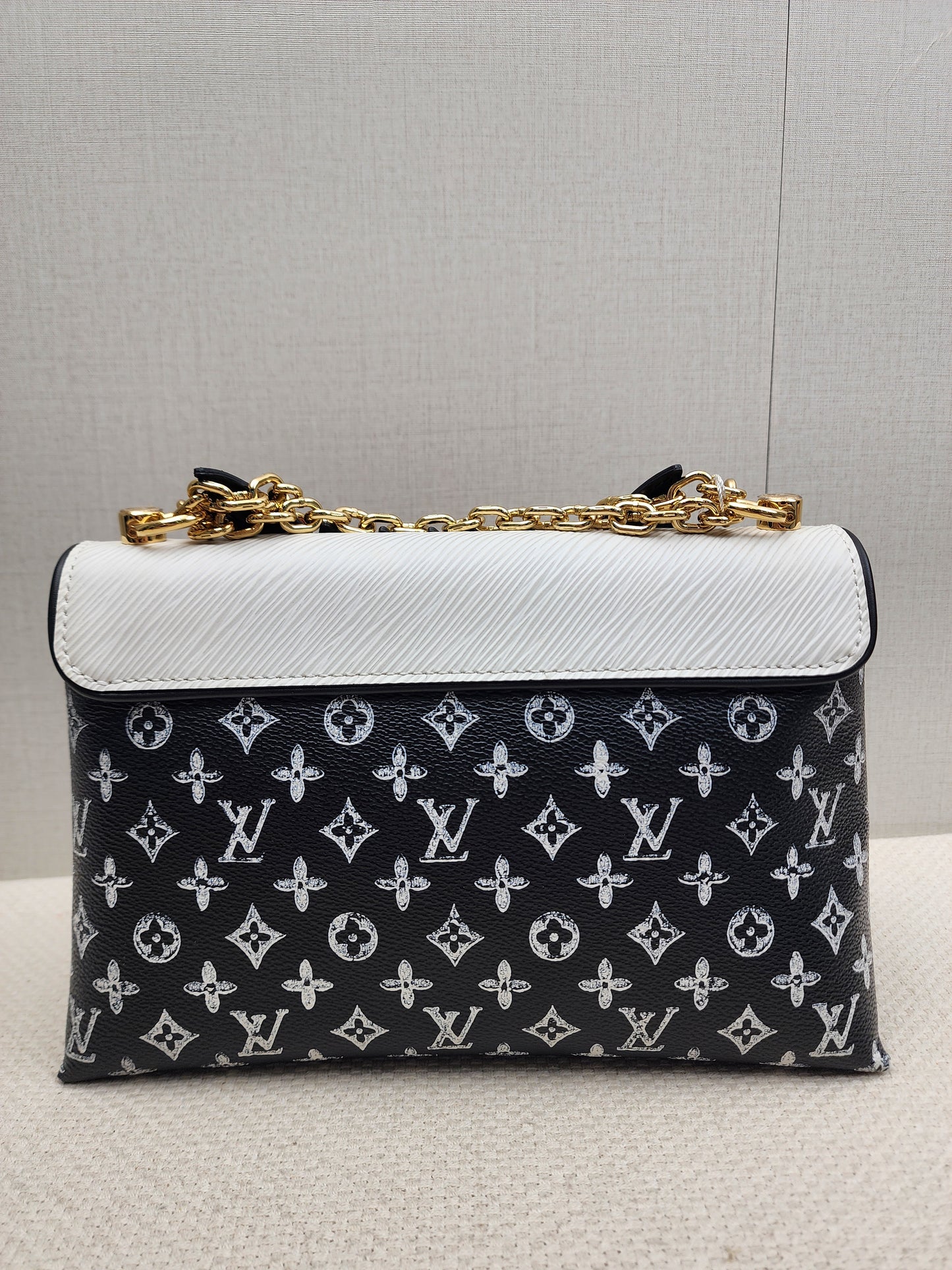 LV Epi Grace Coddington Catgram Shoulder Bag
