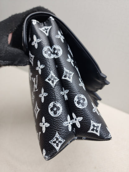 LV Epi Grace Coddington Catgram Shoulder Bag