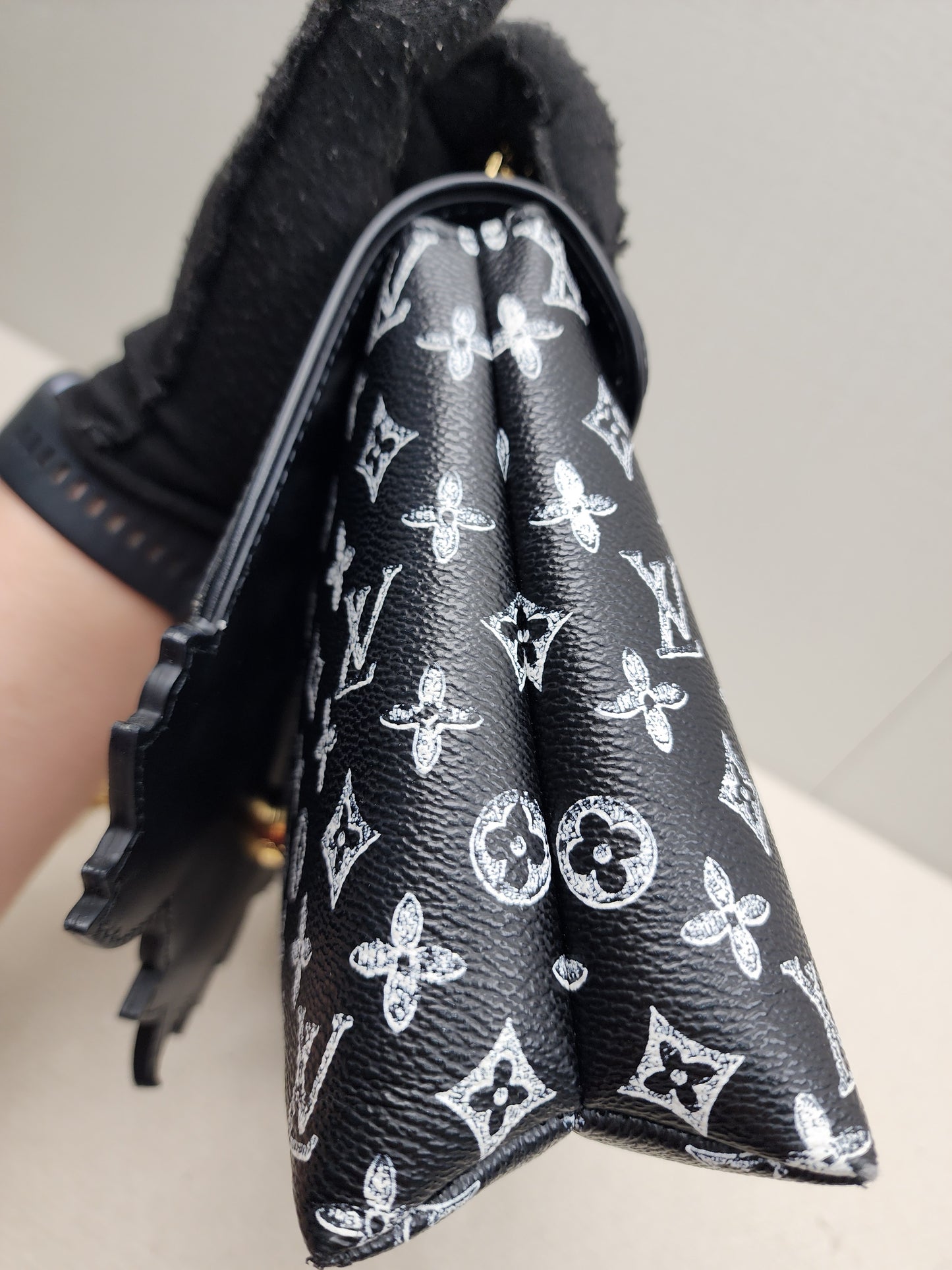 LV Epi Grace Coddington Catgram Shoulder Bag