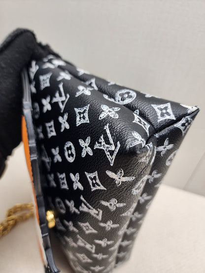 LV Epi Grace Coddington Catgram Shoulder Bag
