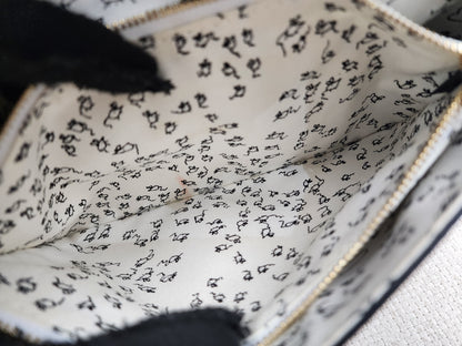 LV Epi Grace Coddington Catgram Shoulder Bag