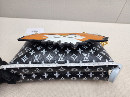 LV Epi Grace Coddington Catgram Shoulder Bag