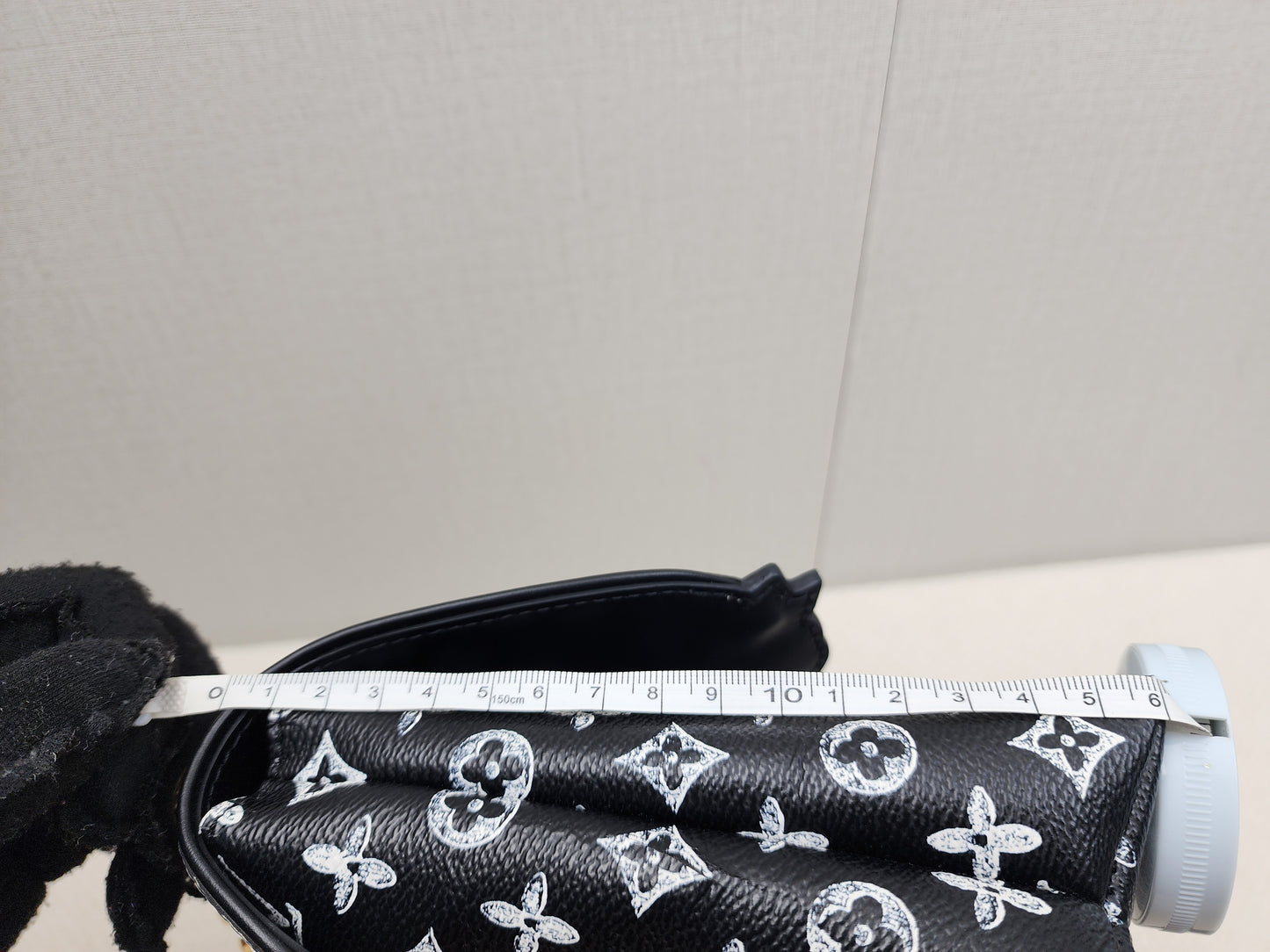 LV Epi Grace Coddington Catgram Shoulder Bag