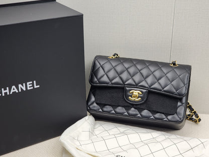 Chanel Black Caviar Small CF (GHW)