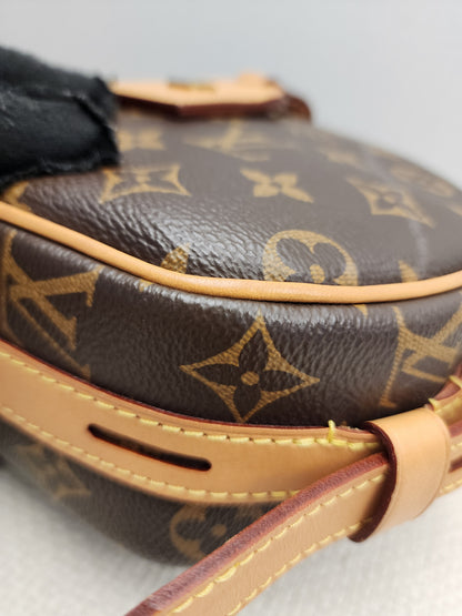 LV Monogram Boite Chapeau Souple MM