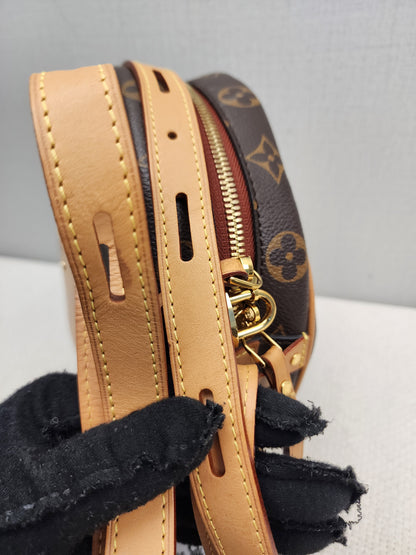 LV Monogram Boite Chapeau Souple MM