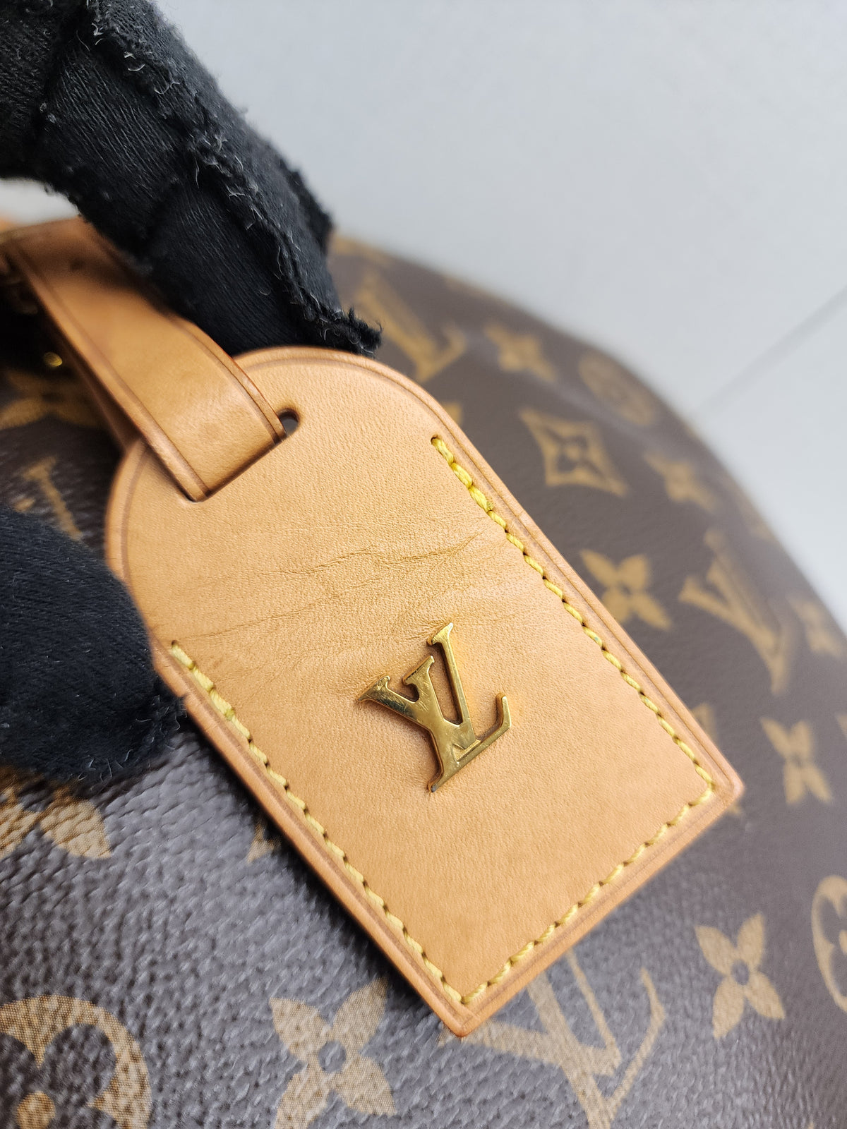 LV Monogram Boite Chapeau Souple MM