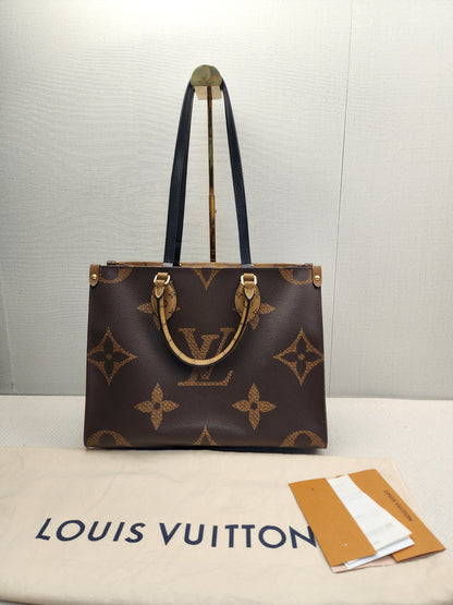 LV Reverse Monogram On The Go MM