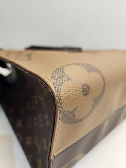 LV Reverse Monogram On The Go MM