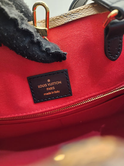 LV Reverse Monogram On The Go MM