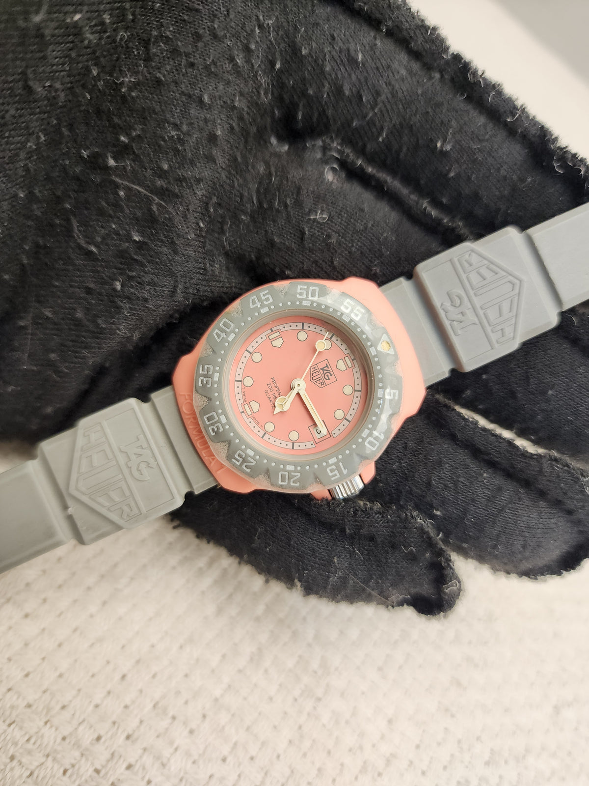 Tag Heuer Pink / Grey Formula 1 Quartz 28mm Watch