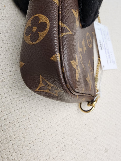 LV Monogram Mini Pochette