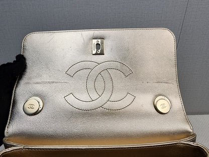 Chanel Metallic Gold Lambskin Medium Trendy CC (GHW)