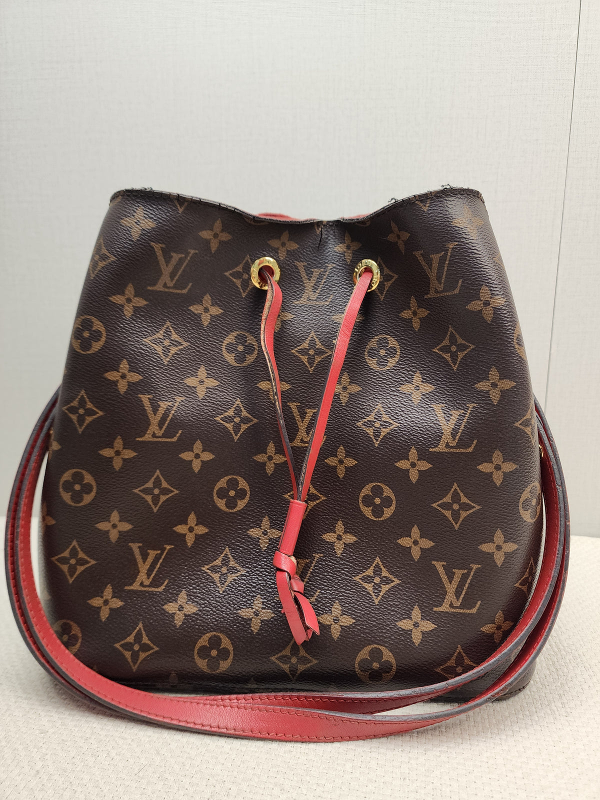 LV Monogram Coquelicot Neo Noe MM